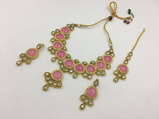 ISABELLE KUNDAN NECKLACE SET