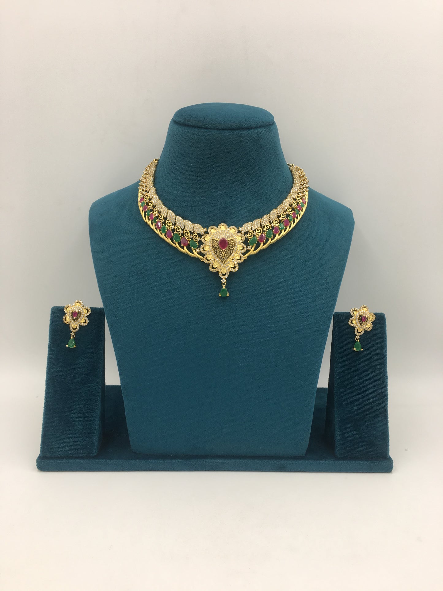 OCTAVIA AD NECKLACE SET