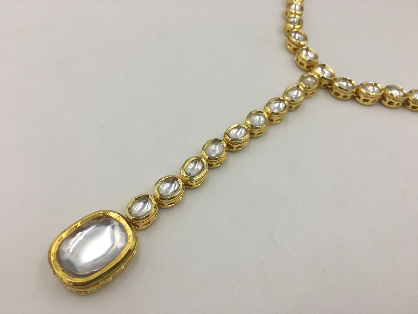 ARAMINTA KUNDAN NECKLACE SET