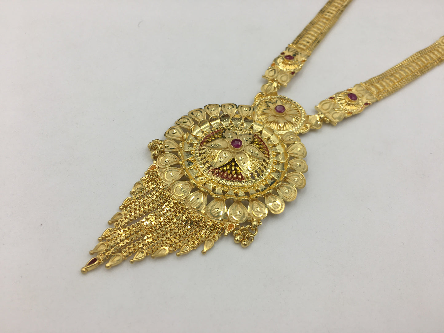 YUVIKA FORMING NECKLACE SET