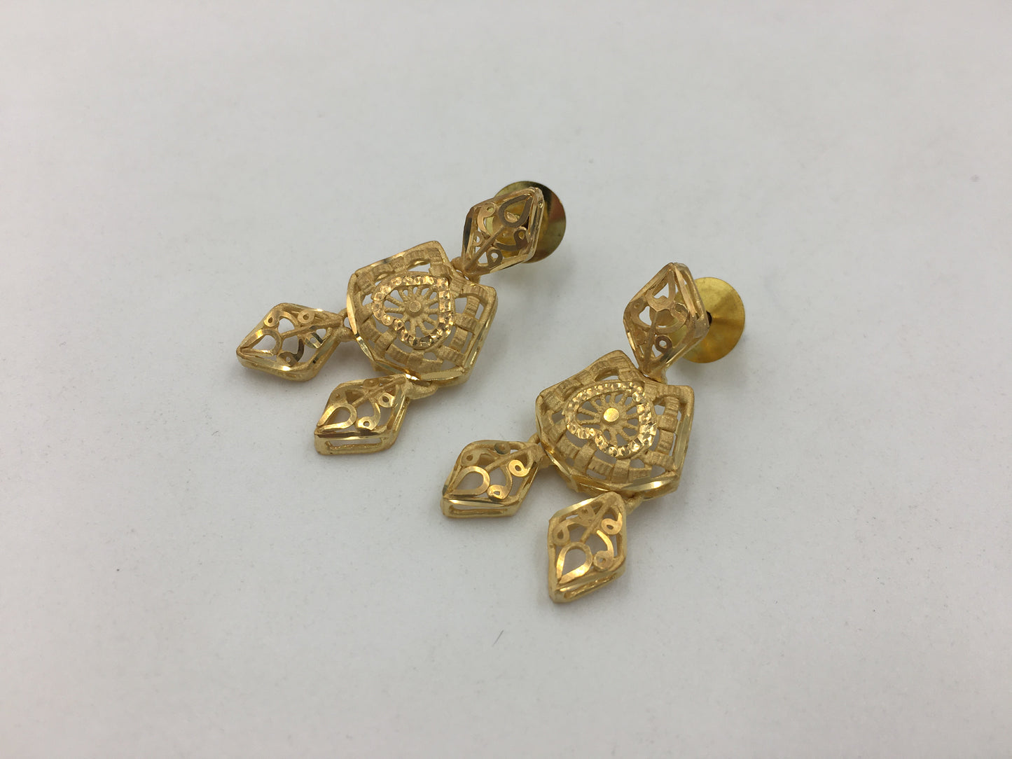 ISHWARYA FORMING NECKLACE SET