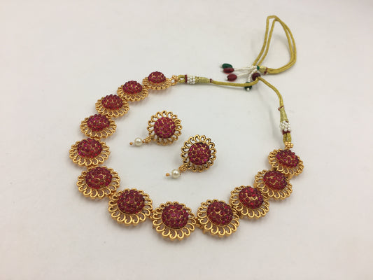 SHREYANSHI GOLDEN ENCKLACE SET