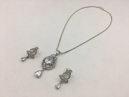 GENNEVA AD CHAIN PENDANT