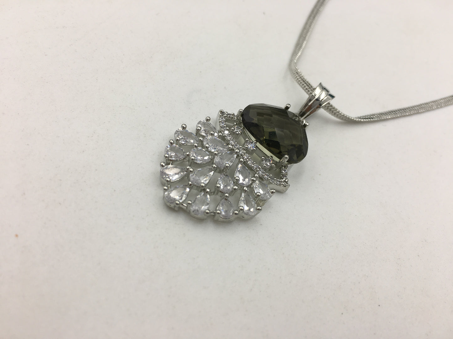 ASTRID AD CHAIN PENDANT