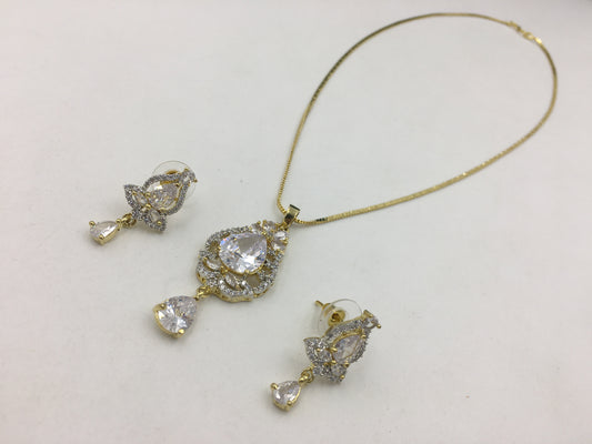 ALESSANDRA AD CHAIN PENDANT