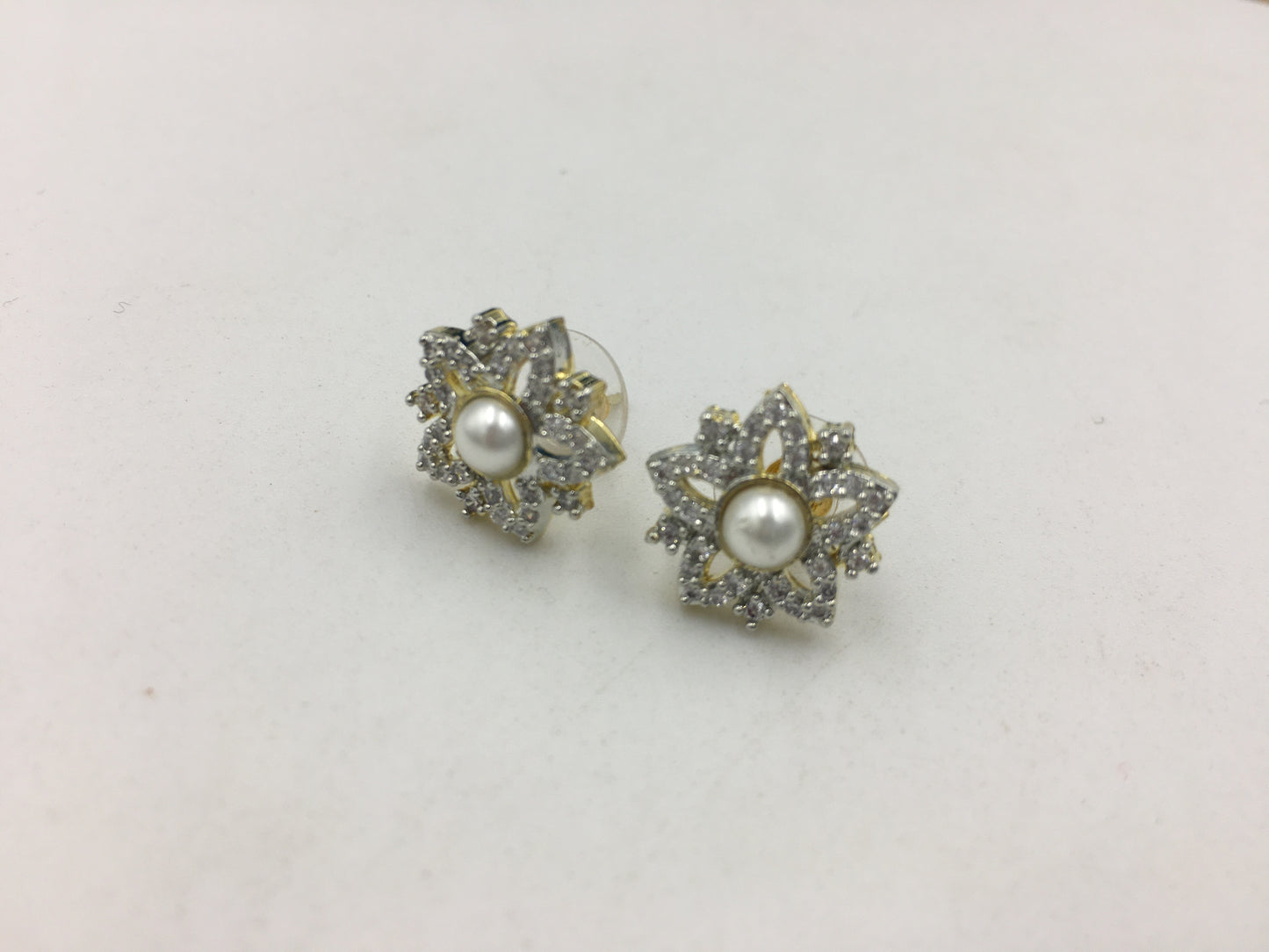 EMMELINE AD CHAIN PENDANT