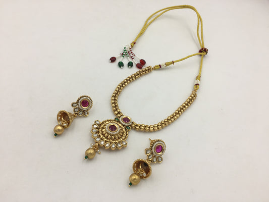 NIVEDITA GOLDEN NECKLACE SET