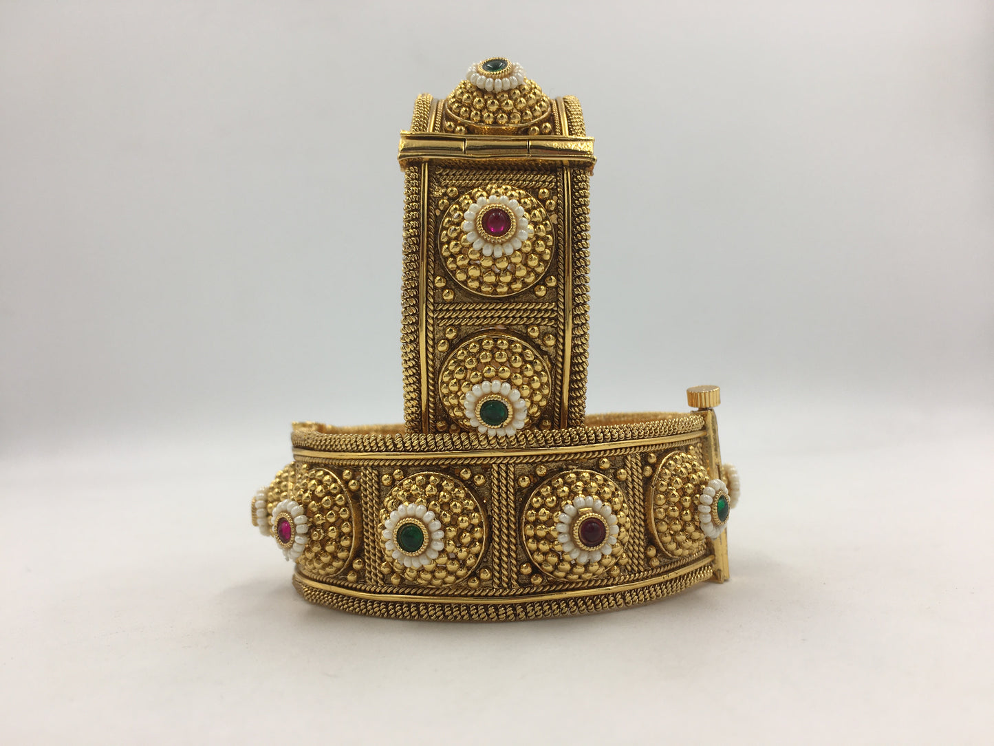 VITHIKA RAJWADI BRASS BANGLES