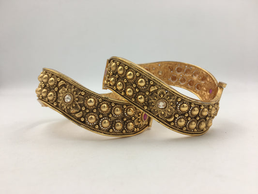 JEEVITHA RAJWADI BRASS BANGLES