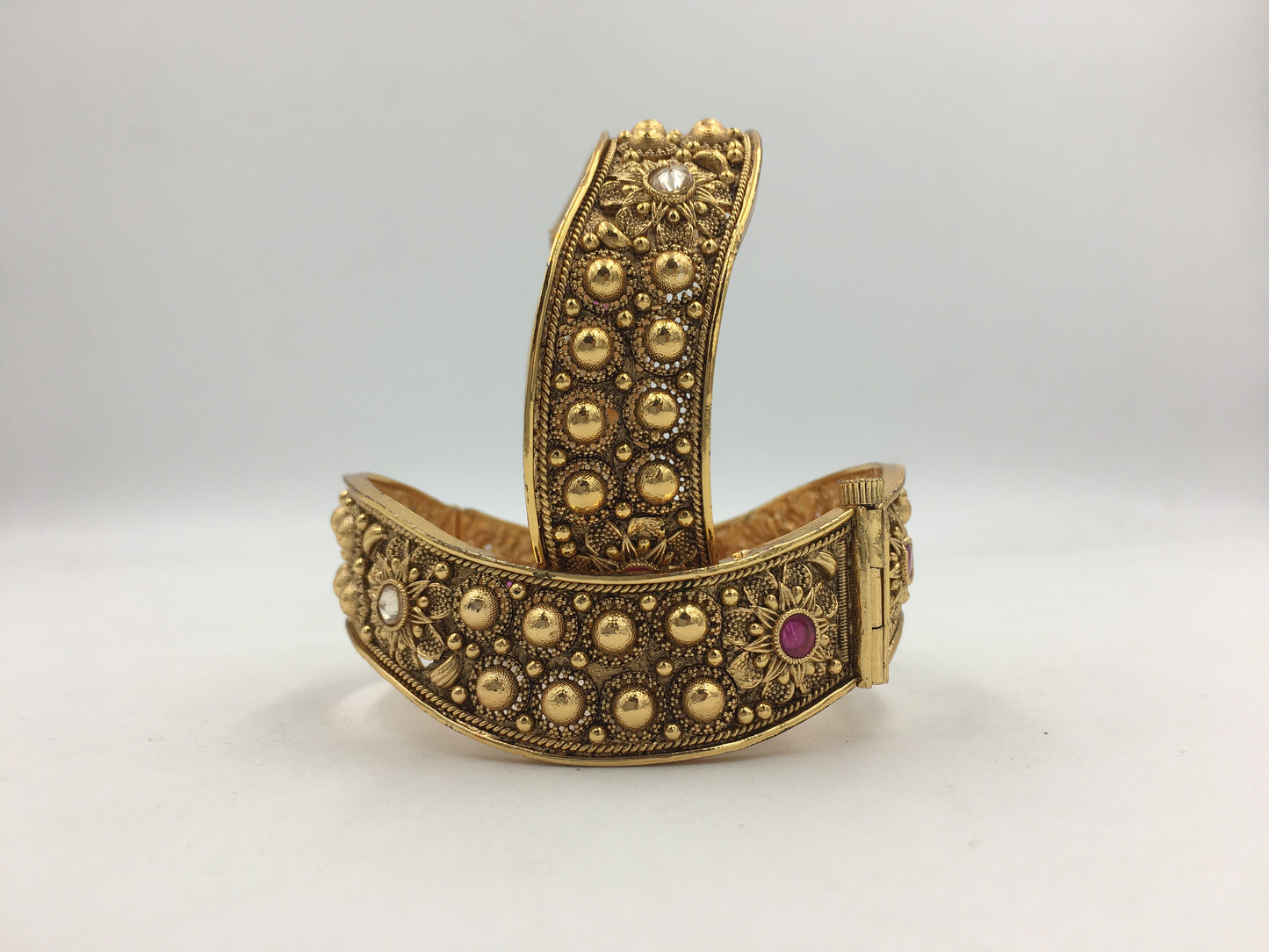JEEVITHA RAJWADI BRASS BANGLES