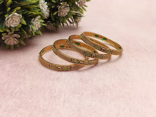 Manasvi Bangles