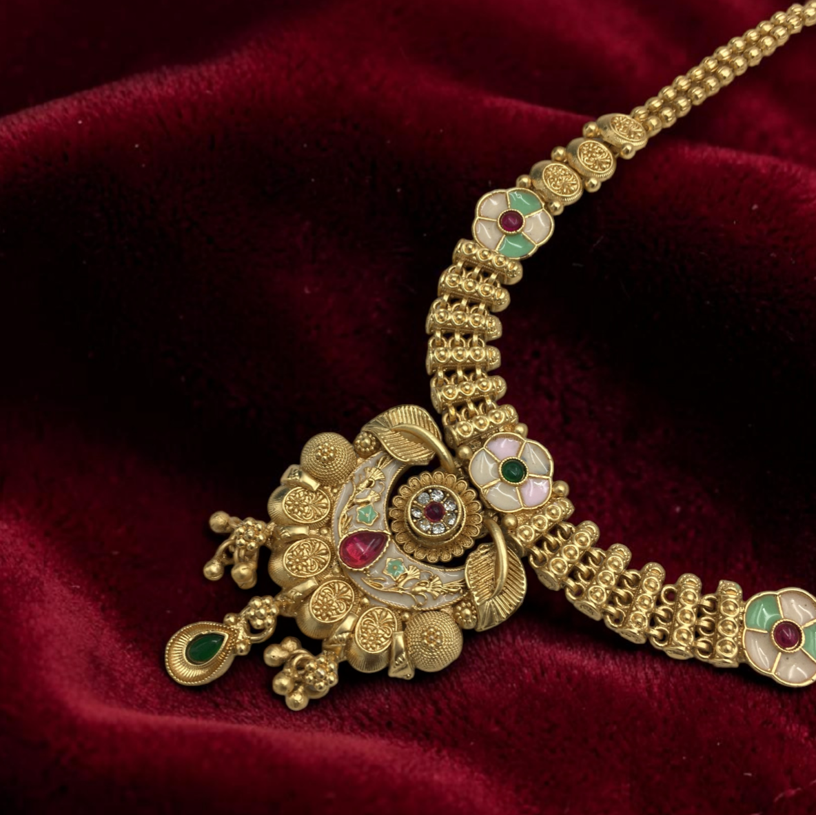 ANTIQUE GOLD RAJWADI NECKLACE SET