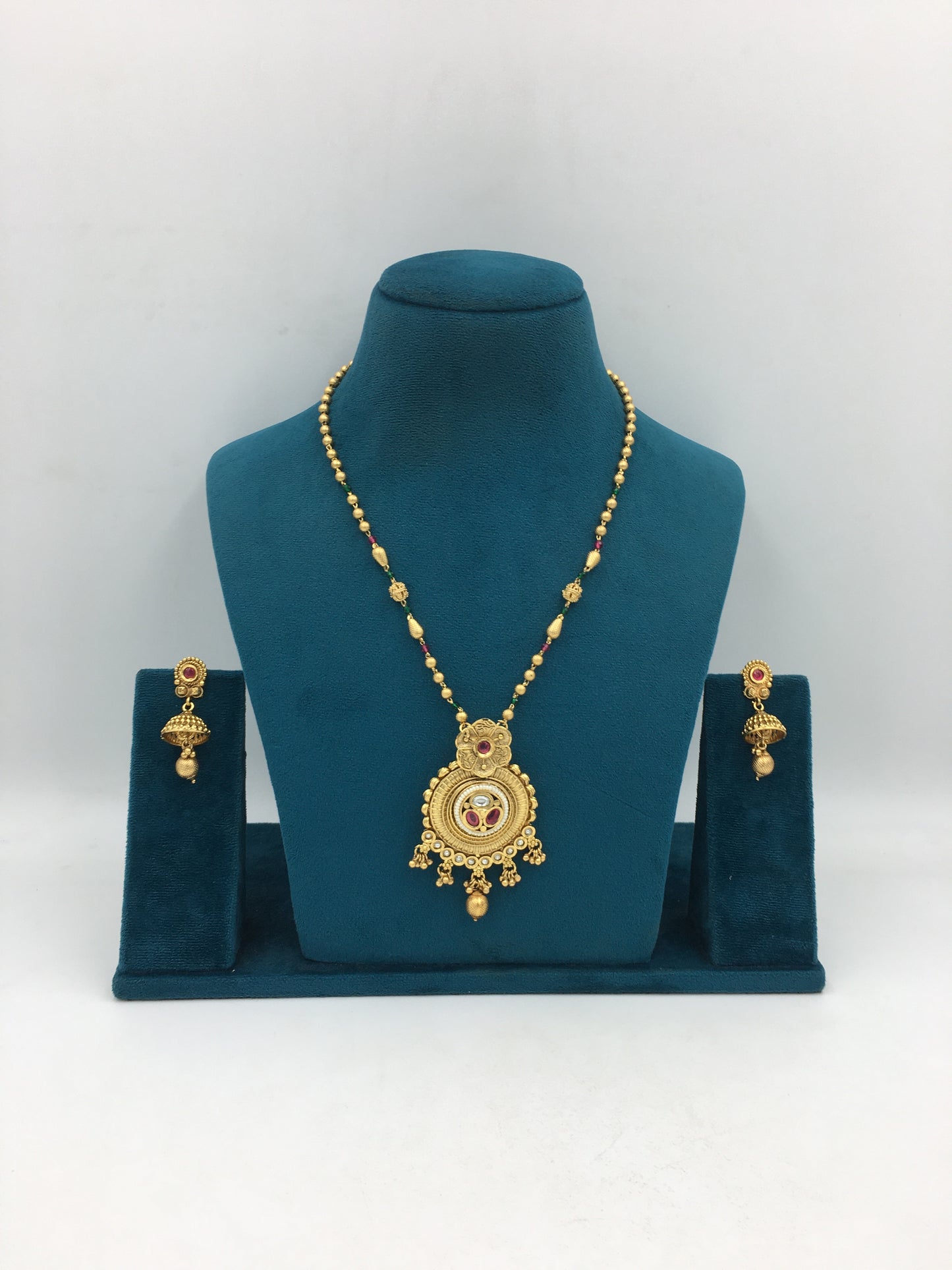 NIVEDITA BRASS NECKLACE SET
