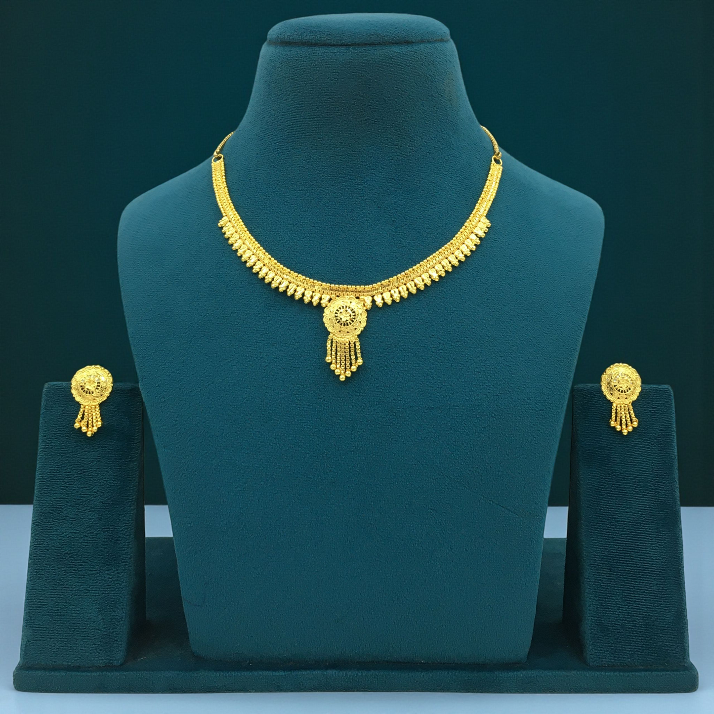TANVI MICRO GOLD SHORT NECKLACE SET