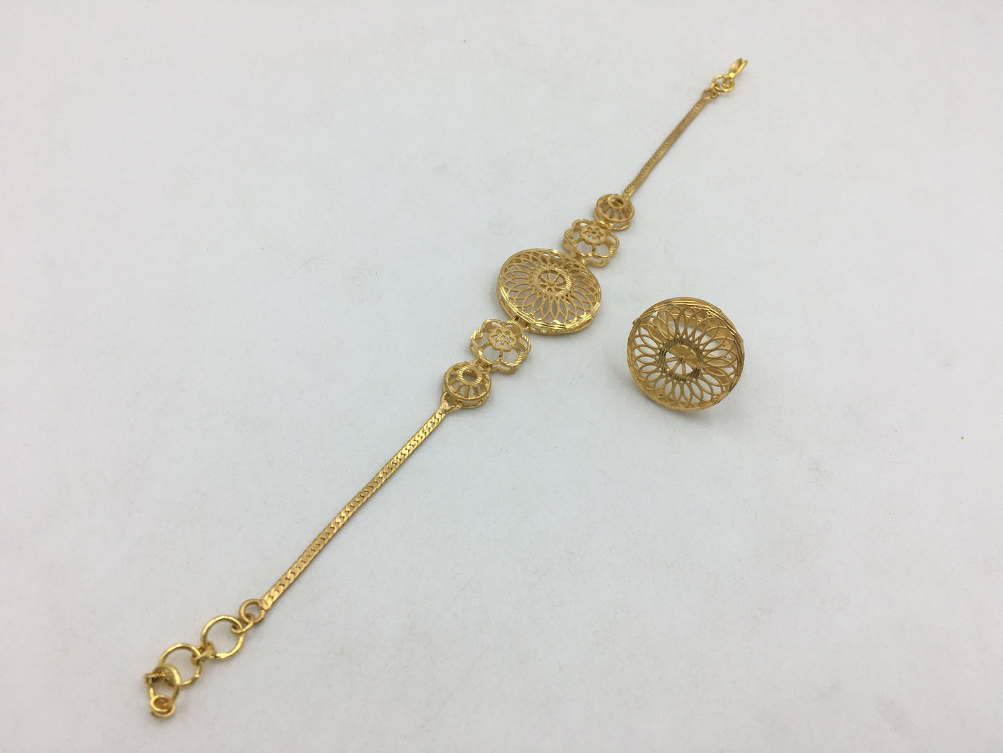NITHISHA FORMING WOMEN BRACELET
