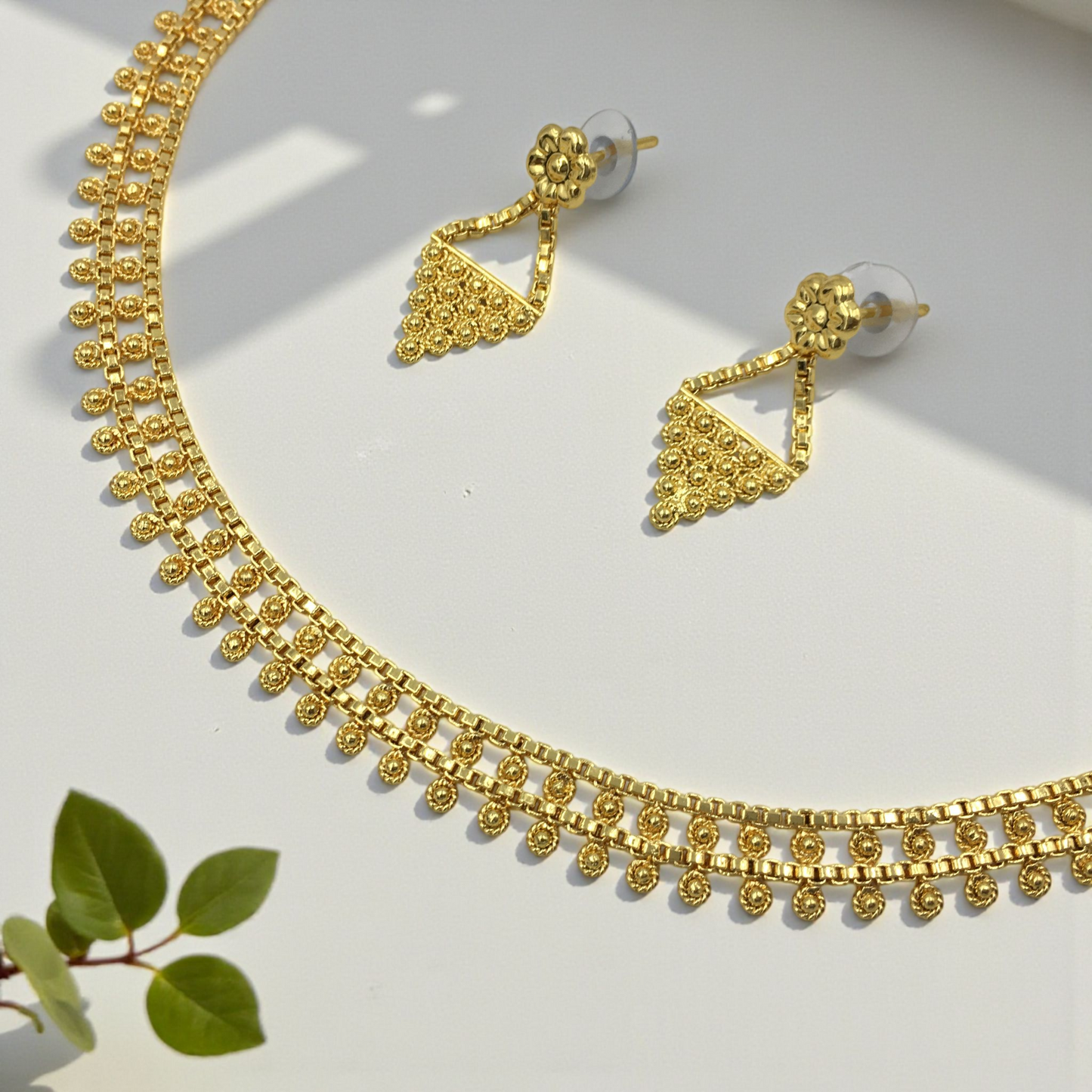 RADHA MICRO GOLD SHORT NECKLACE SET