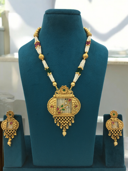 YUVIKA BRASS NECKLACE SET