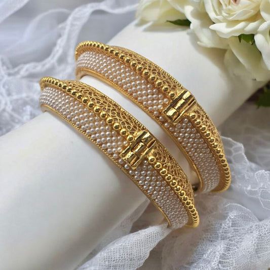 KARTHIKA RAJWADI BRASS BANGLES