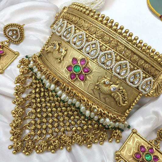 AARNA BRASS NECKLACE SET