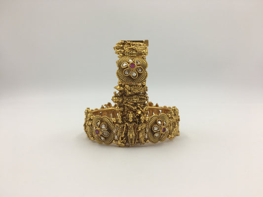 YASHASVI RAJWADI BRASS BANGLES