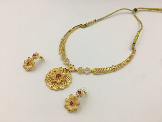 CELESTA FORMING NECKLACE SET