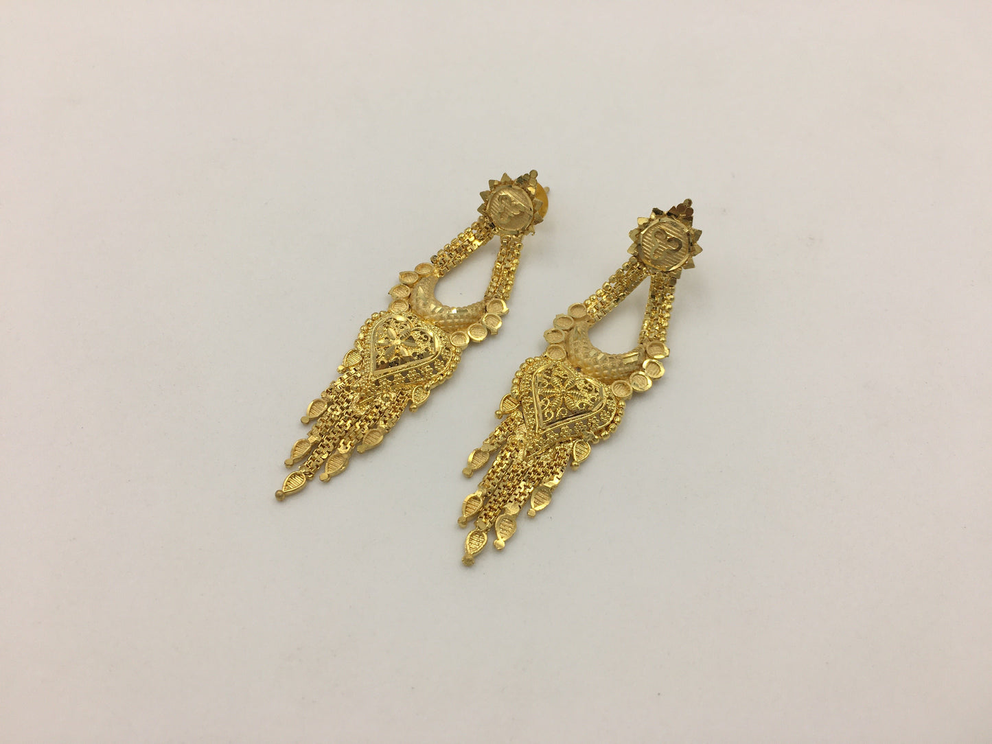 AVANTIKA FORMING LONG NECKLACE SET