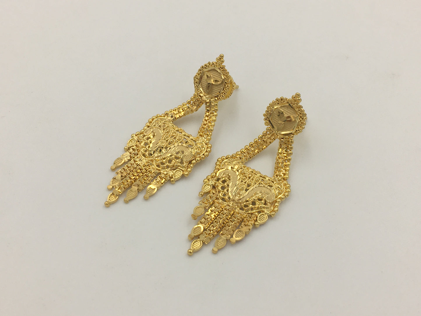 AARAVI FORMING LONG NECKLACE SET