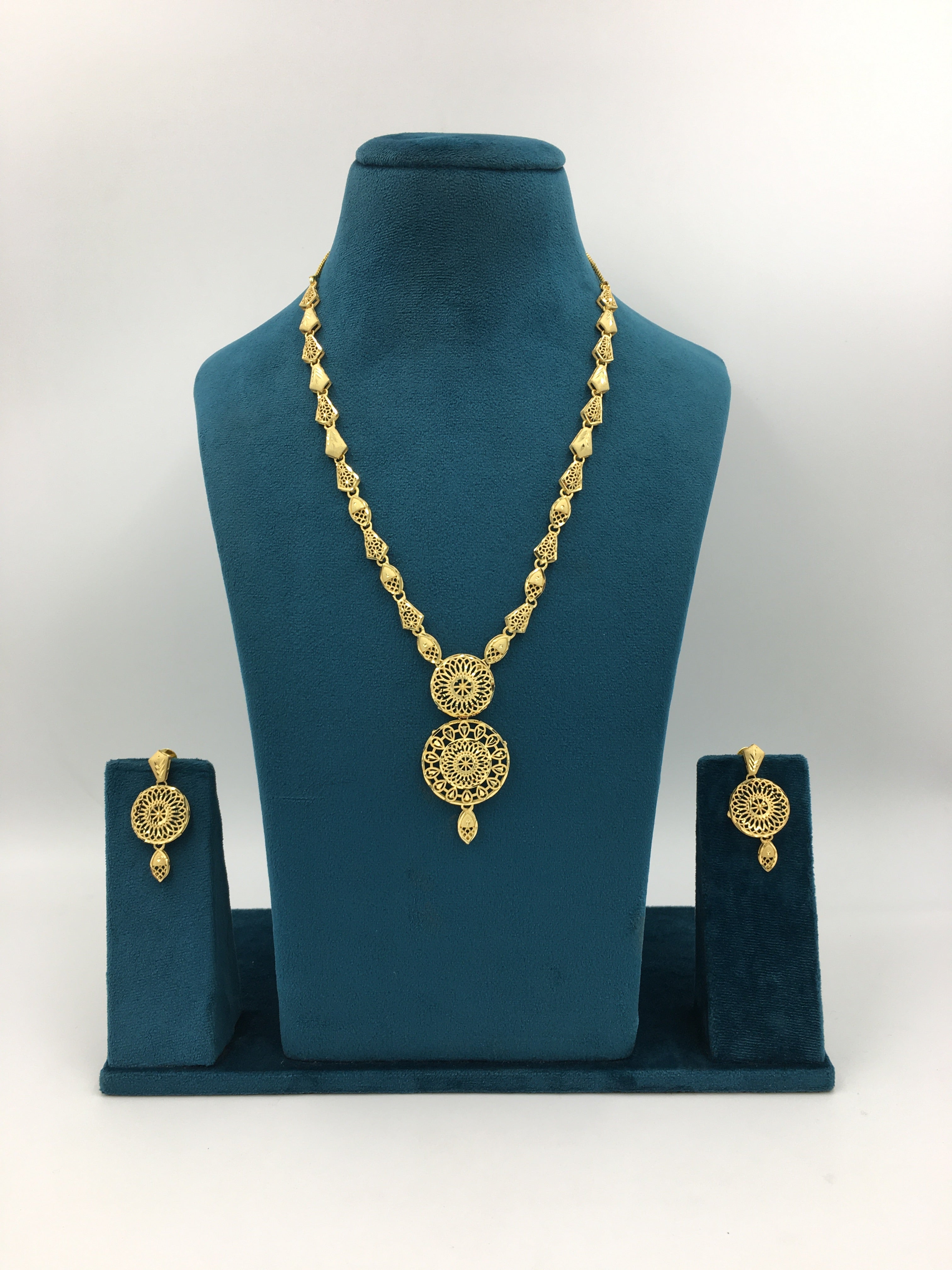 RISHIKA DUBAI GOLD NECKALCE – Neervi Lifestyle