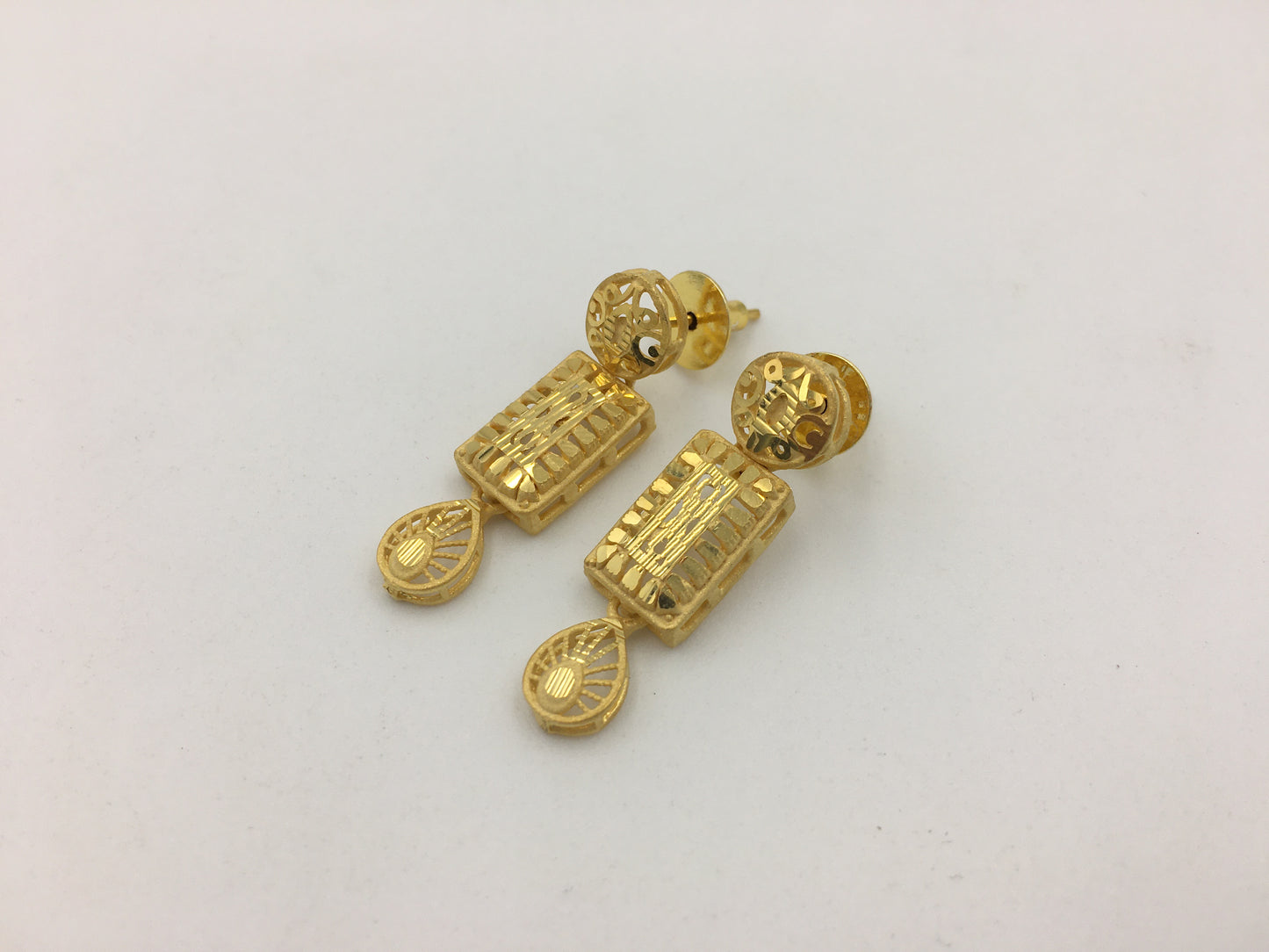 NIHARIKA FORMING NECKLACE SET