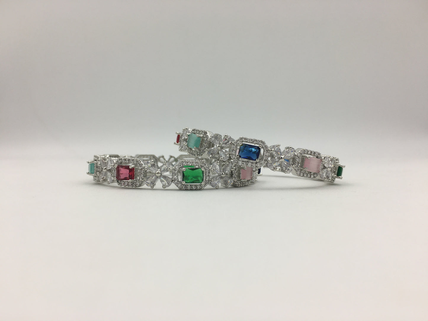 LAVINIA AD BANGLES