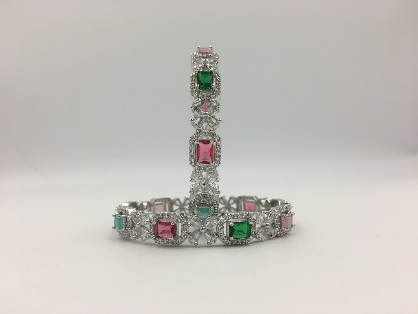 LAVINIA AD BANGLES