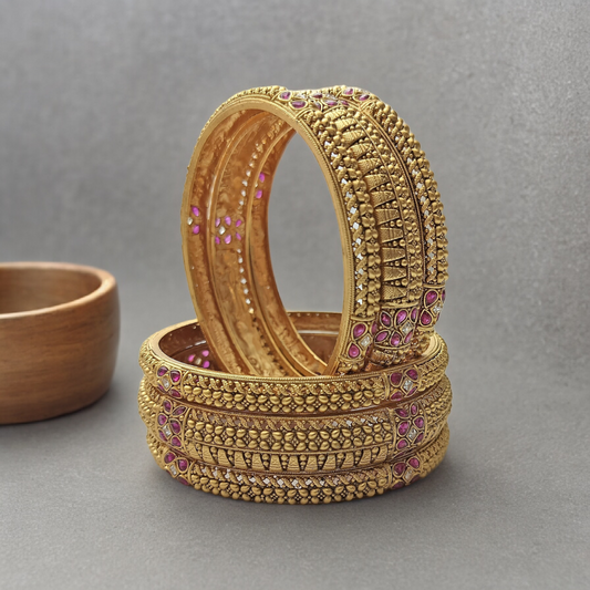 CRIMSON SNOW BRASS BANGLE SET