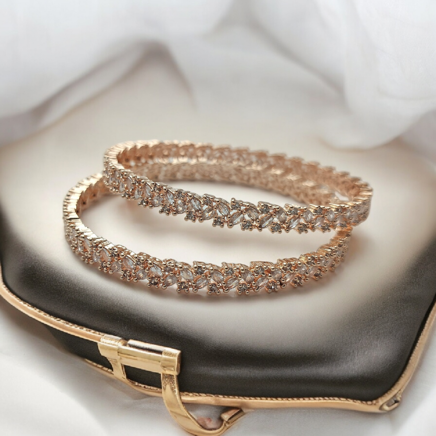 HARMONY ROSE GOLD AD BANGLE SET.
