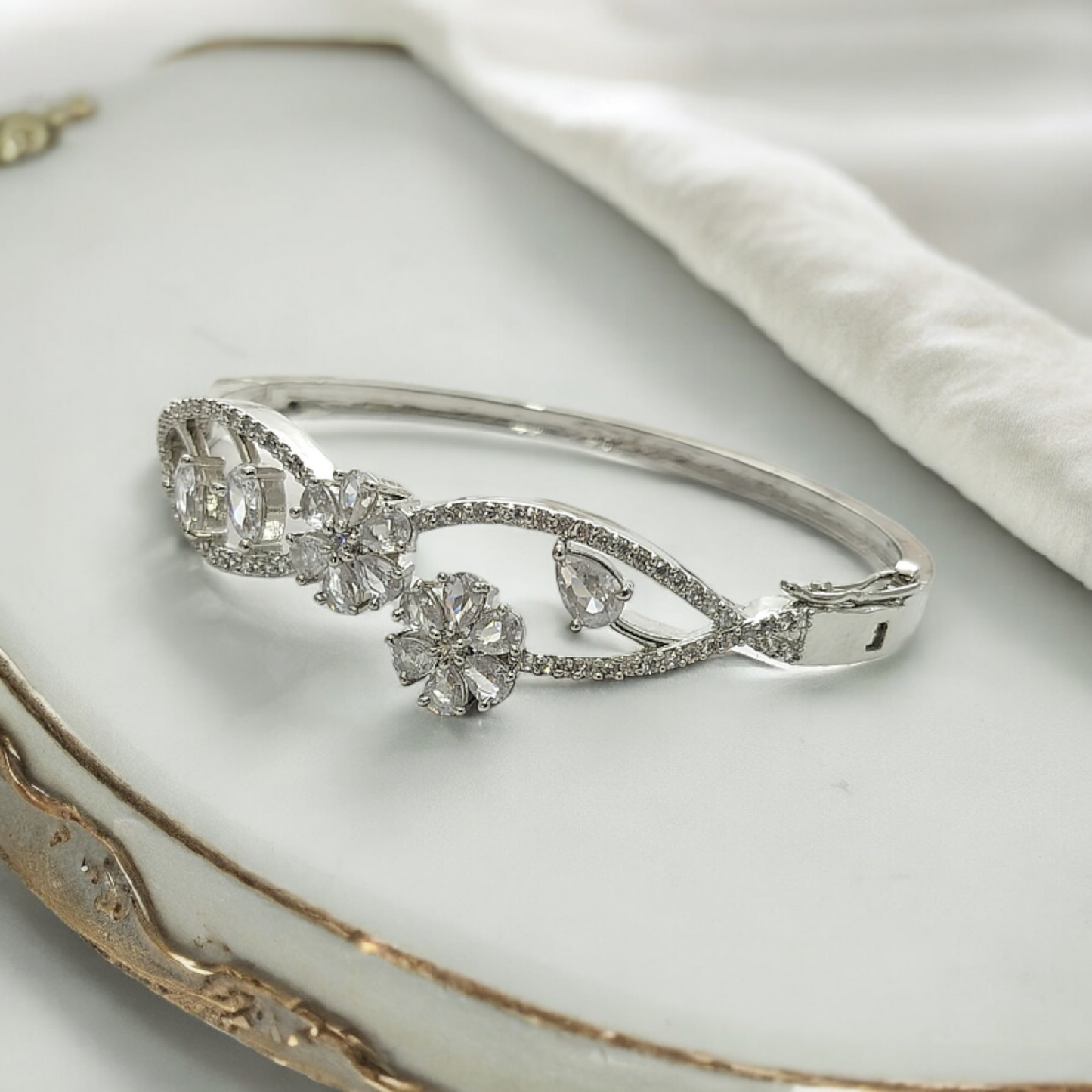 KIARA PREMIUM AD BRACELET