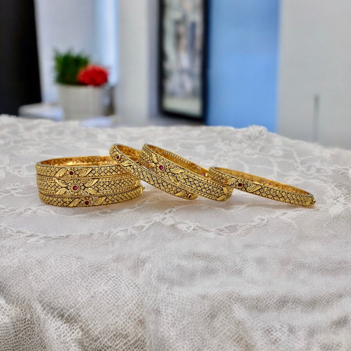 VANSHIKA NAKSHI RAJWADI BANGLES
