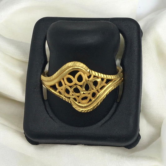 SUNDROP CURVES MICRO GOLD PLATED RING FOR WOMEN