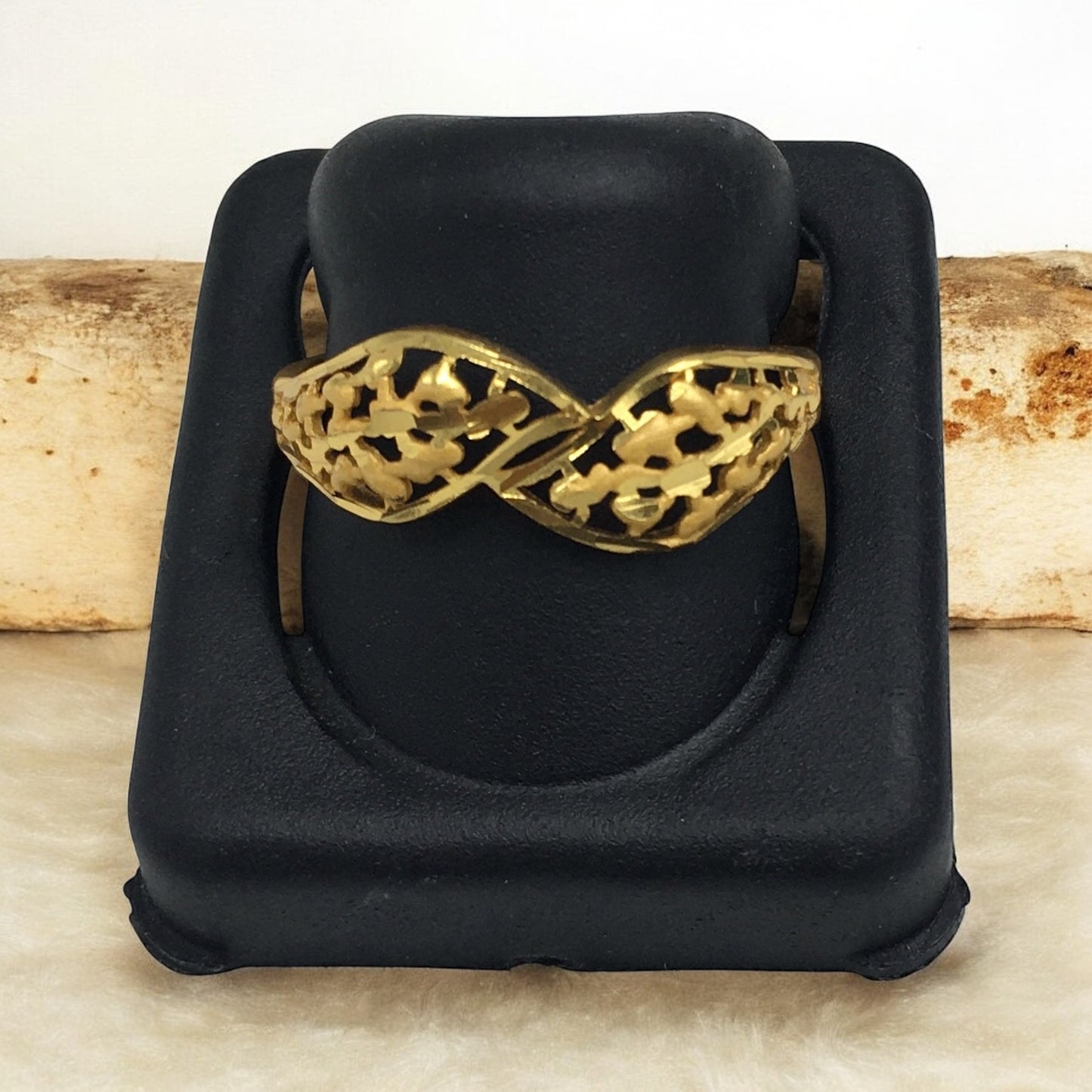 REGAL WHIRL MICRO GOLD PLATED RING FOR WOMEN