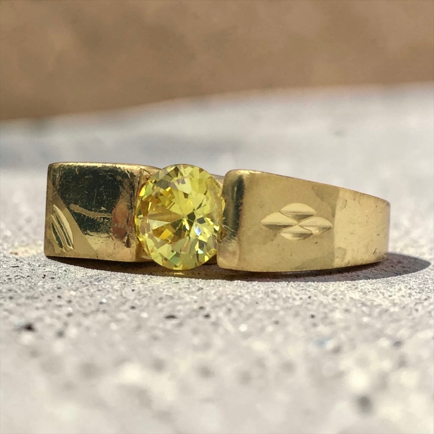 GOLDEN RADIANCE MEN'S RING