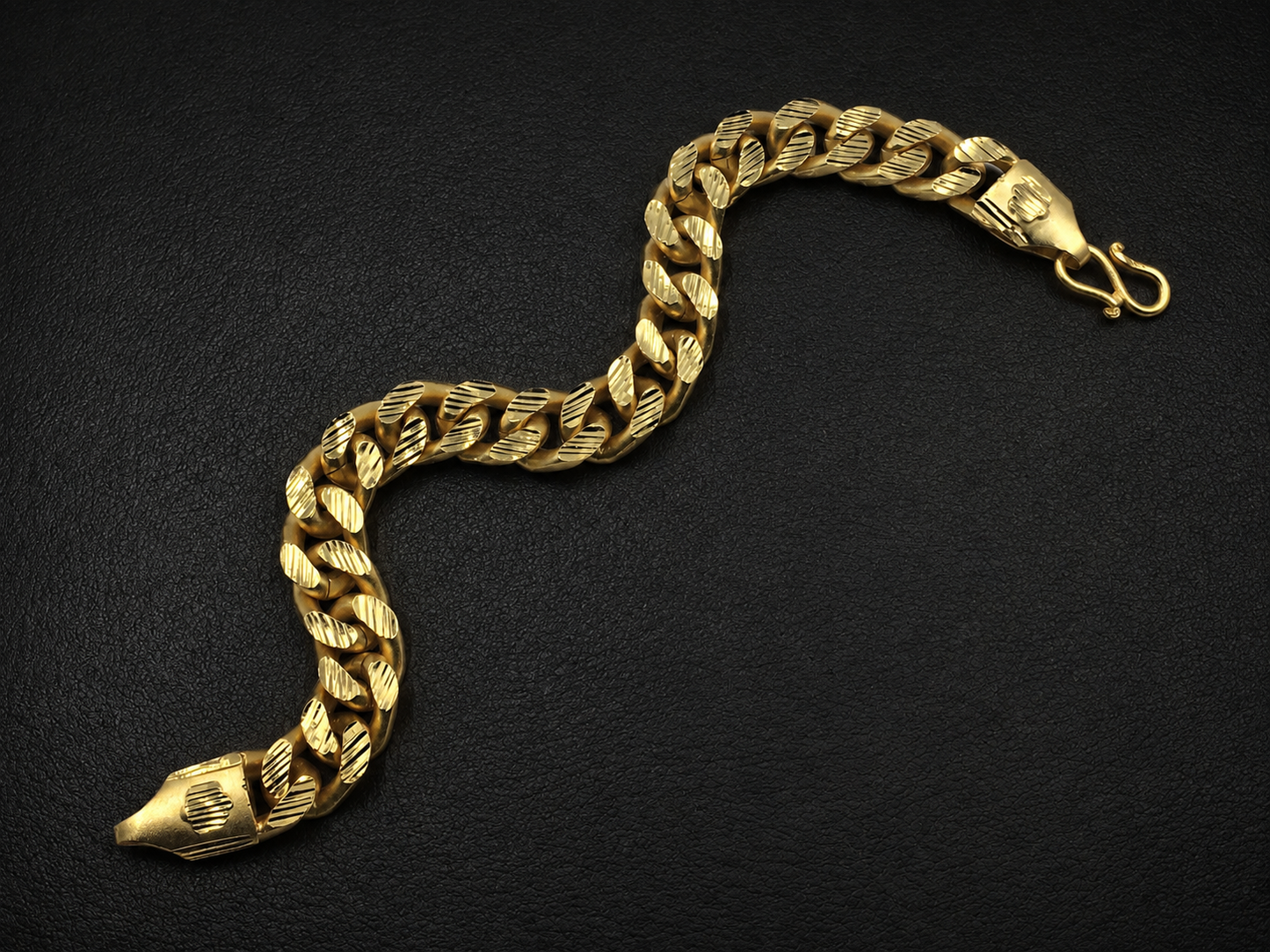 AURIC BOLD CUBAN LINK MICRO GOLD PLATED BRACELET FOR MEN | PREMIUM BRASS CUBAN LINK BRACELET