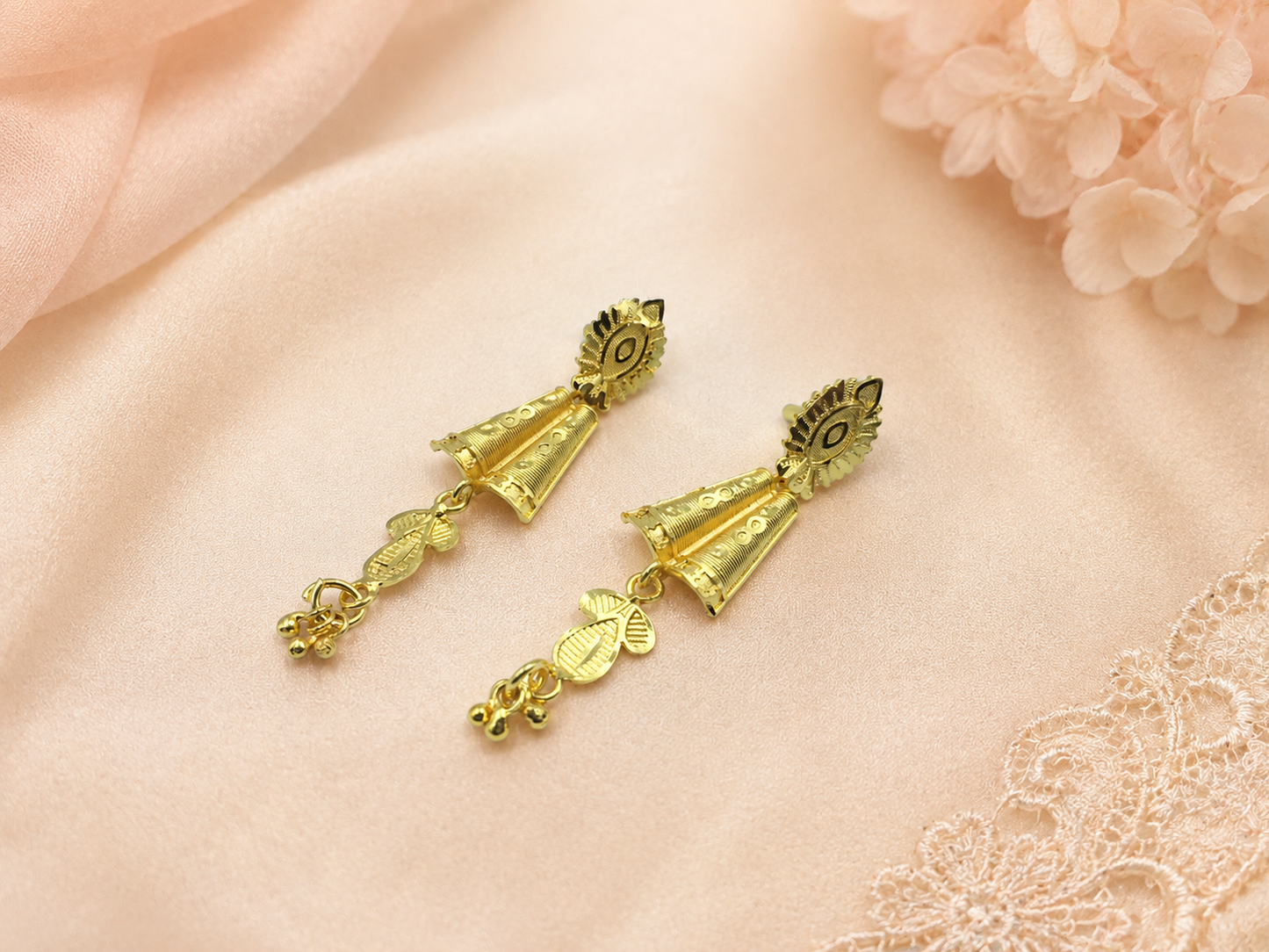 ROYAL FAN BLOOM MICRO GOLD PLATED NECKLACE SET WITH EARRINGS FOR WOMEN | TRADITIONAL GOLD FINISH JEWELLERY