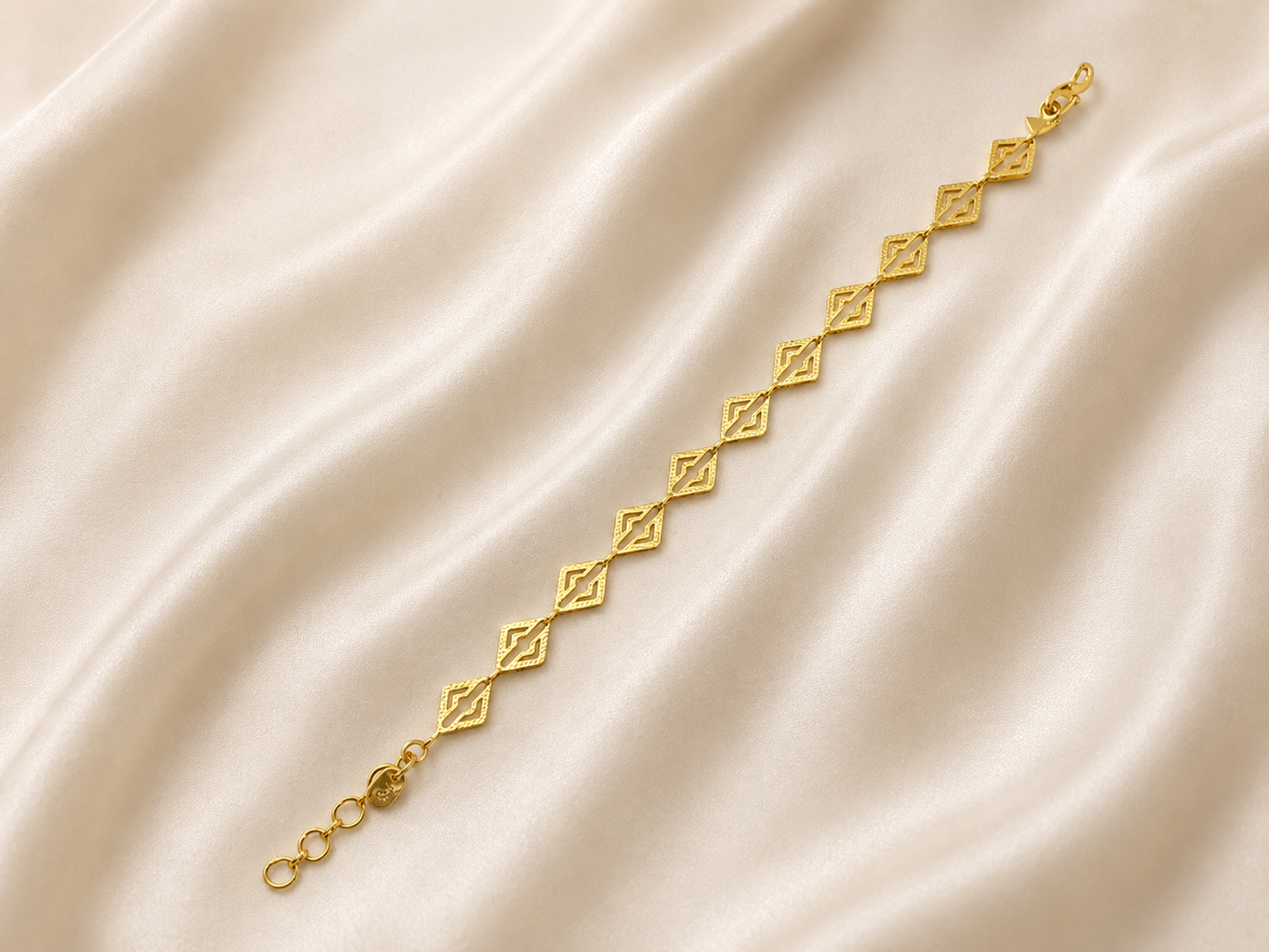 GEOMETRIC AURA GOLD BRACELET