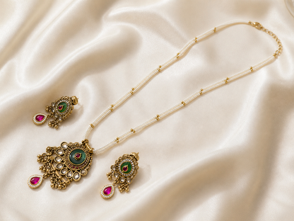 HERITAGE TEMPLE PEARL CHAIN PENDANT SET WITH GREEN TEARDROP & PINK STONE