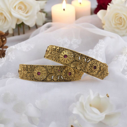 AKSHARA BRASS BANGLE SET