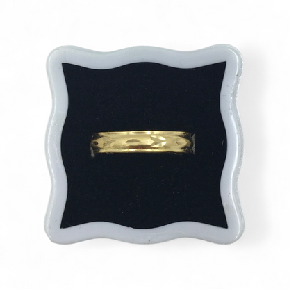 SWIRL PATTERN GOLD BAND LADIES RING