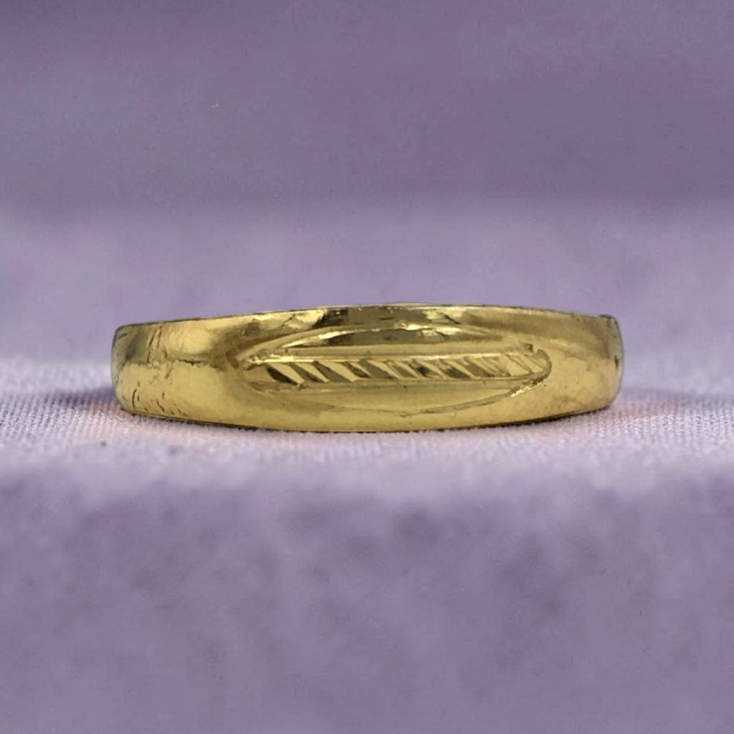 OVAL CENTER DETAIL GOLD LADIES RING