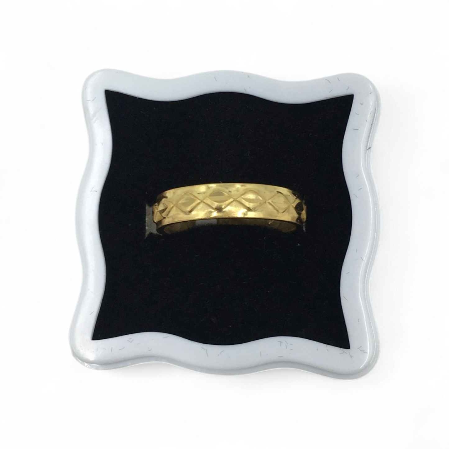 DIAMOND CUT TEXTURED GOLD LADIES RING