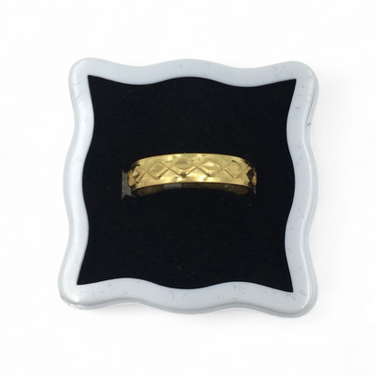 DIAMOND CUT TEXTURED GOLD LADIES RING