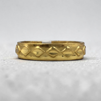 DIAMOND CUT TEXTURED GOLD LADIES RING