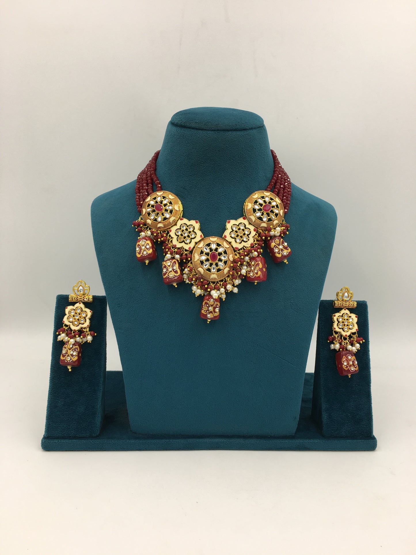 FELICIA KUNDAN NECKLACE SET