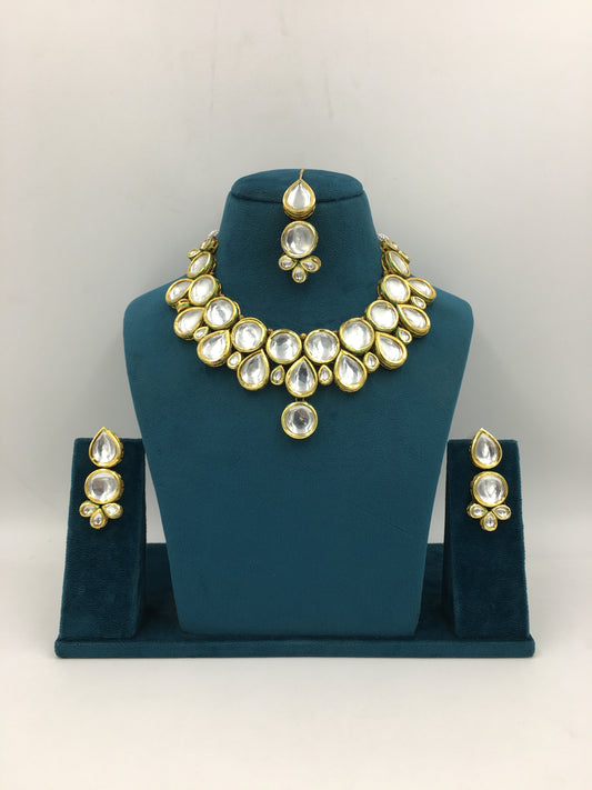 LIVIA KUNDAN NECKLACE SET